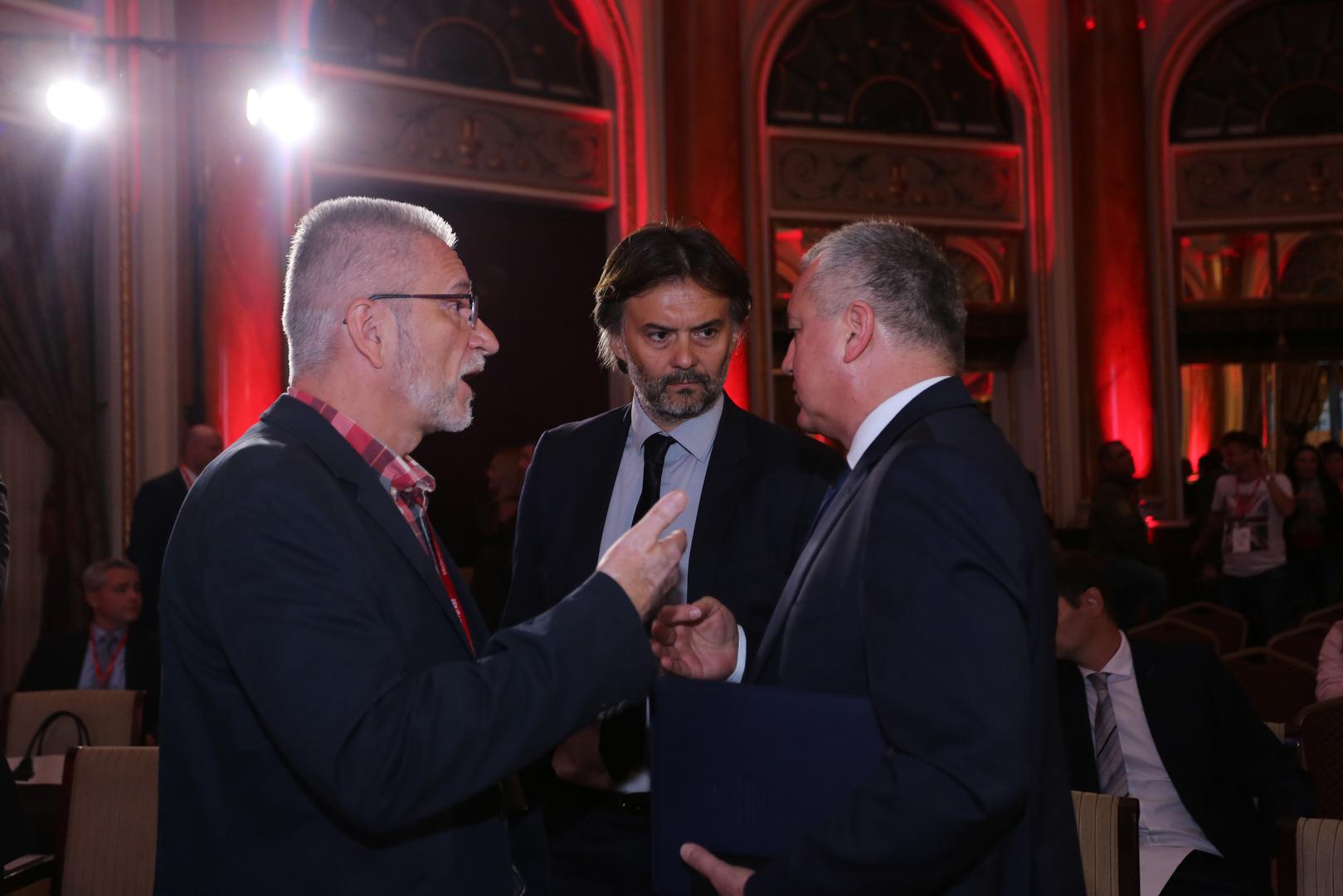 Sindikalist Krešimir Sever, glavni urednik Večernjeg lista Dražen Klarić i ministar gospodarstva Darko Horvat