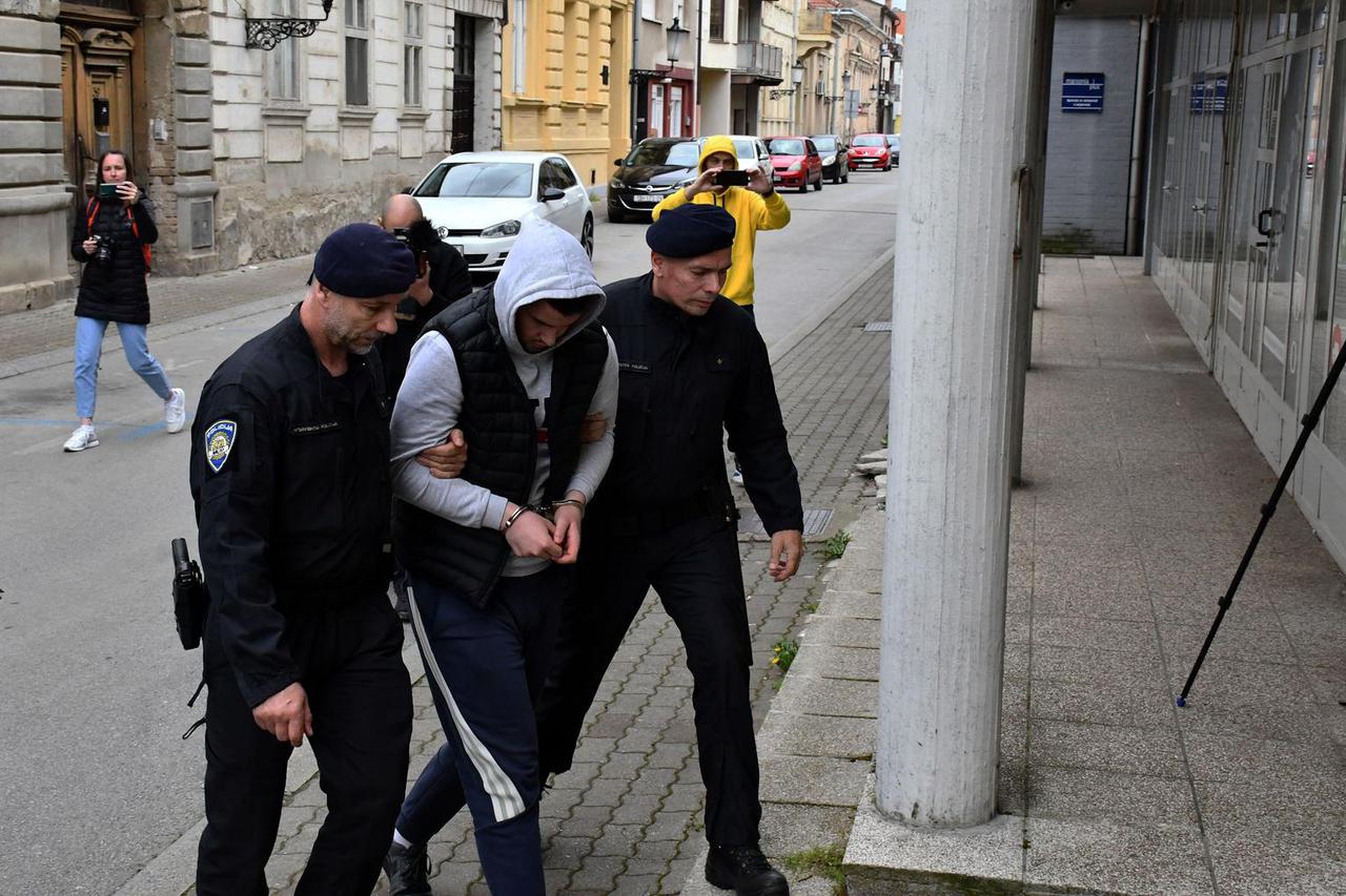 EKSKLUZIVNO Slavonski Brod: Priveden mladić koji je nasmrt pretukao vojnika u Požegi