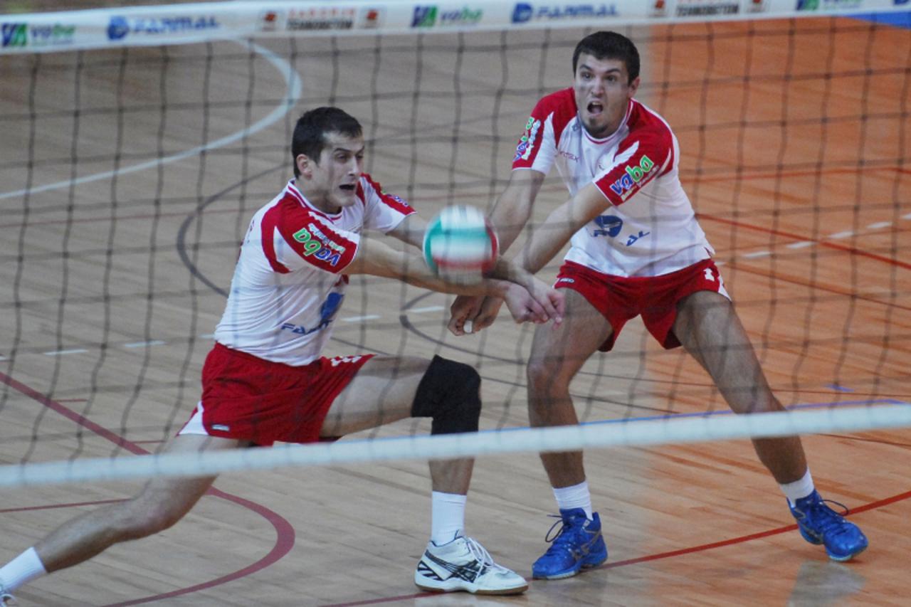 'sport, 30.11.2009., varazdin, odbojkaski klub varazdin, pasojevic i kurtes Photo: Marko Jurinec/PIXSELL'