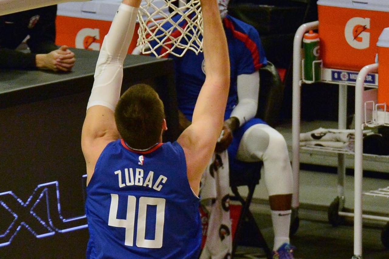Clippers Dominate Late to Defeat Kings 115-96 in L.A.
