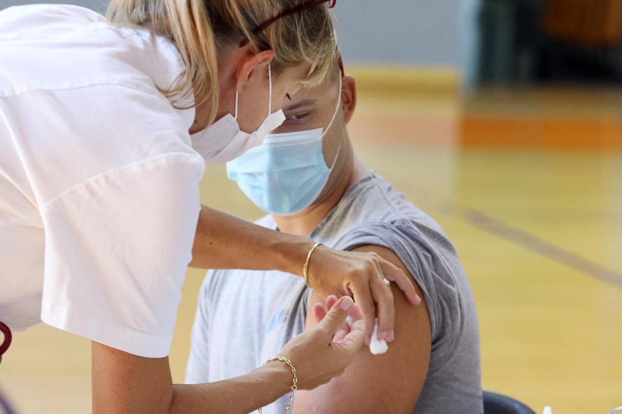 Zadovoljavajući odaziv stanovništva na cijepljenje protiv koronvirusa u Šibeniku