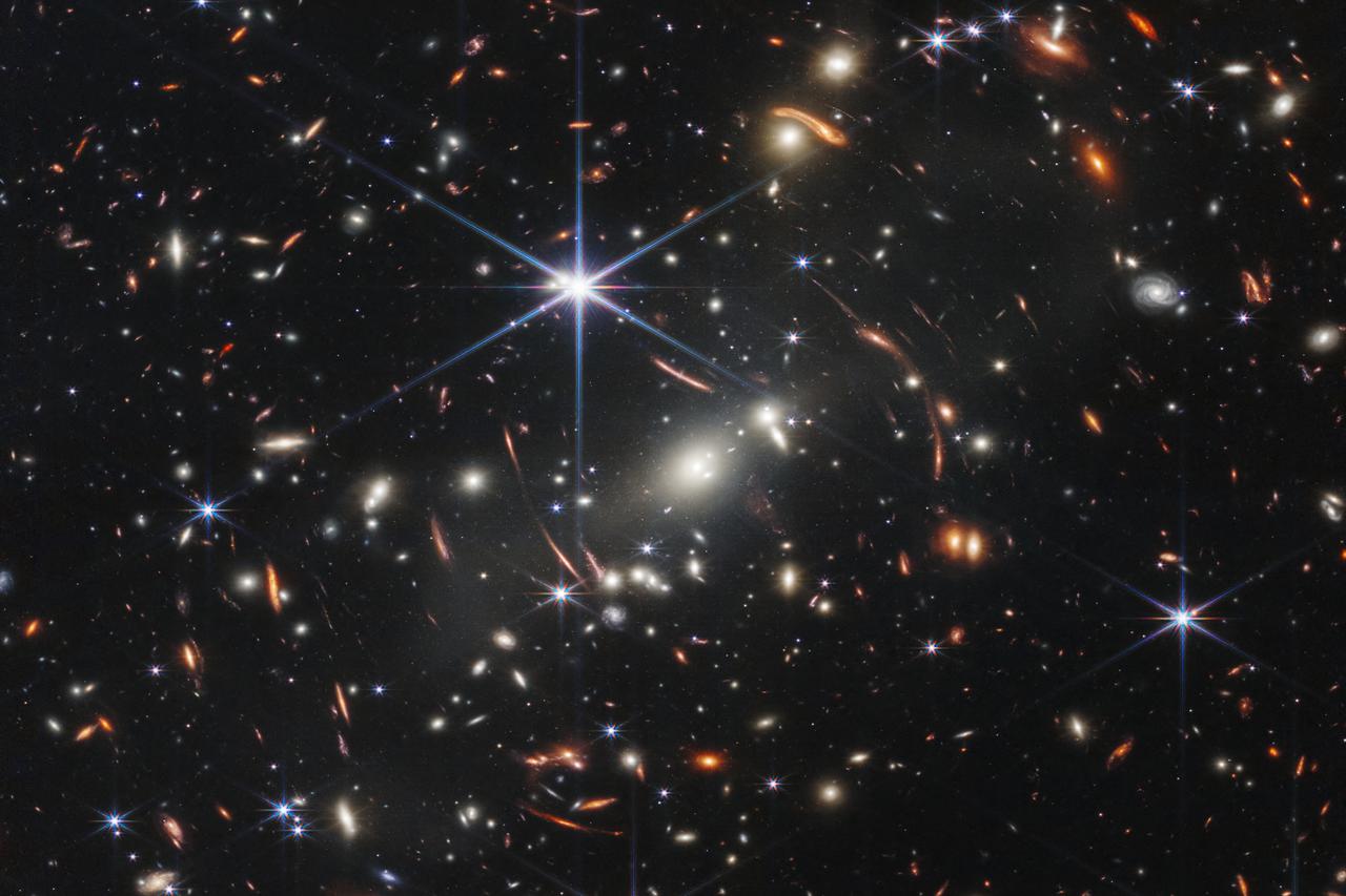 Nasa Telescope Takes Super Sharp View Of Early Cosmos