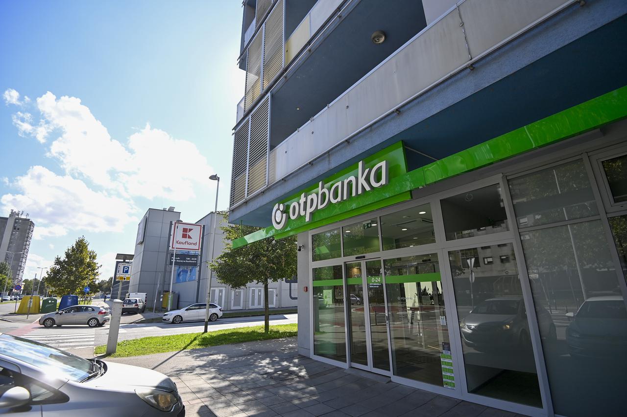 Zagreb: OTP banka u naselju Središće u kojoj je došlo do pljačke
