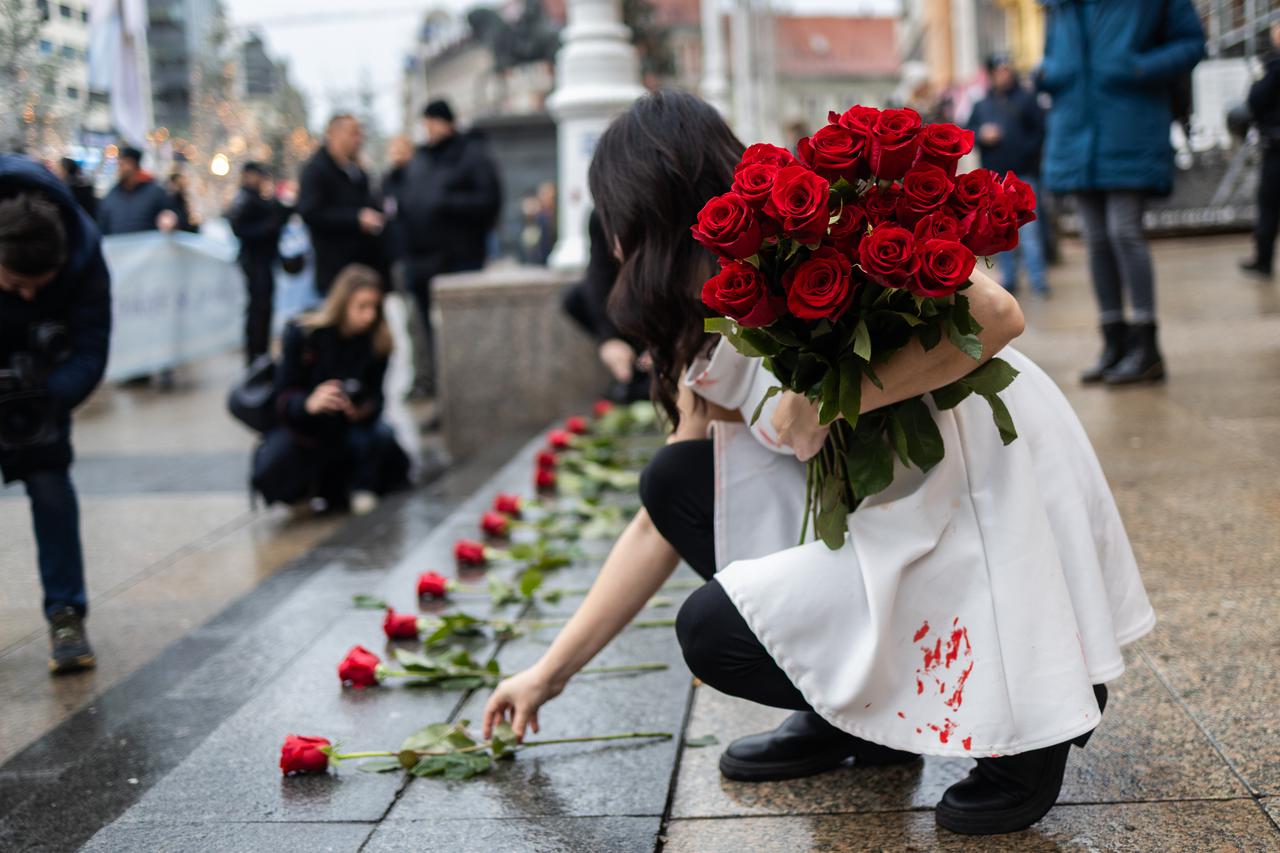 Zagreb: Performans „Tiha misa“ umjetnice Arijane Lekić-Fridrih