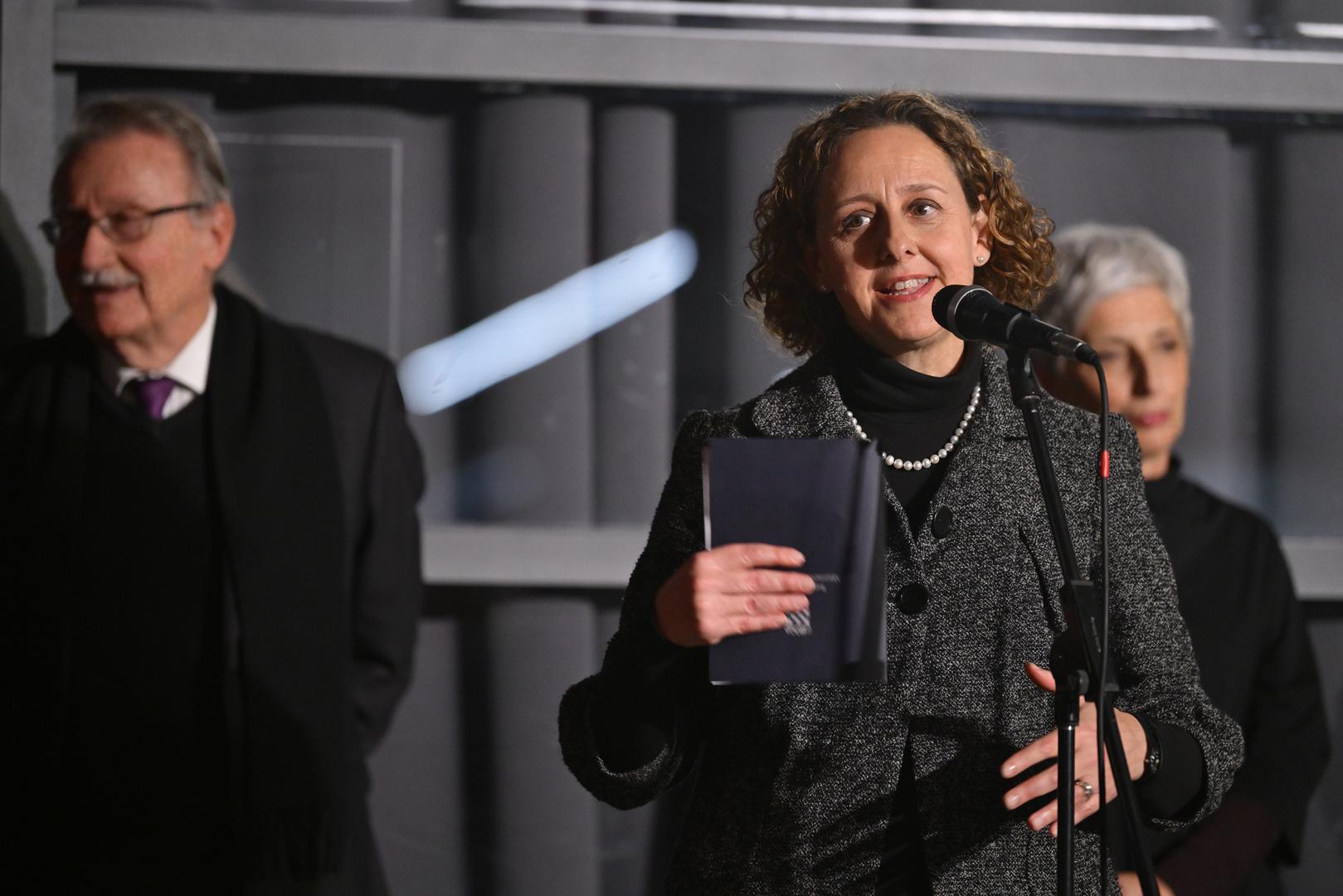 Izložbu je otvorila ministrica kulture i medija Nina Obuljen Koržinek