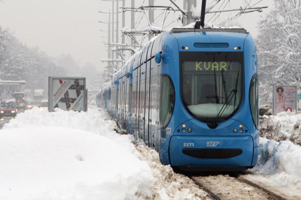 tramvaj iskliznuo (1)