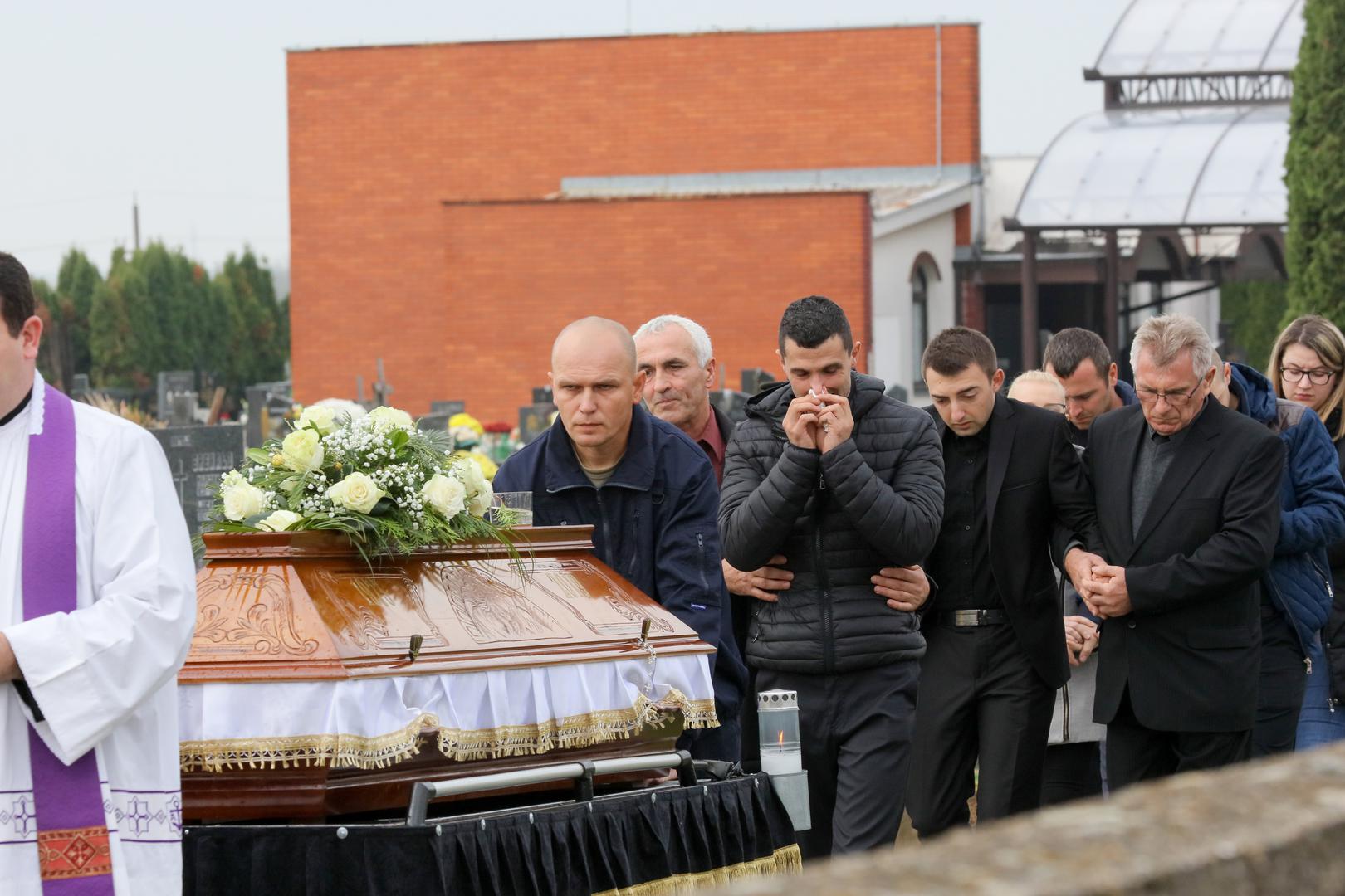 Tijelo nestale 46-godišnjakinje pronađeno je u septičkoj jami u Petrovcima blizu Vukovara.