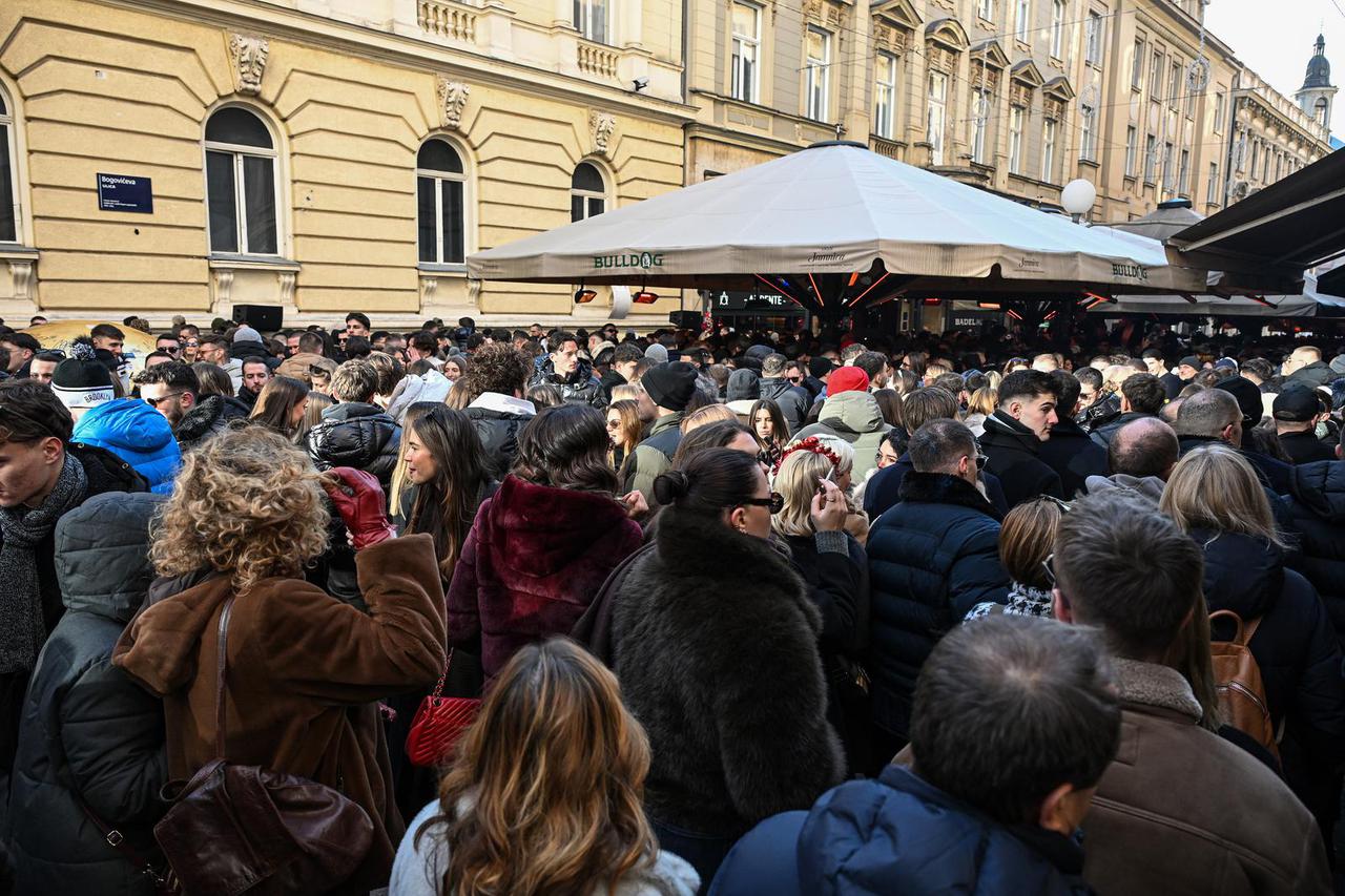 Popodnevna gužva u centru grada