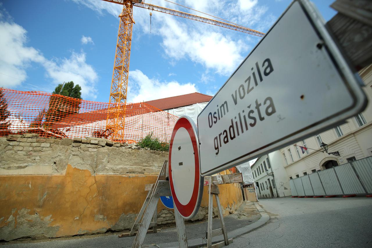 Zagreb: Obnova gimnazije Tituša Brezovačkog nakon oštećenja tijekom potresa