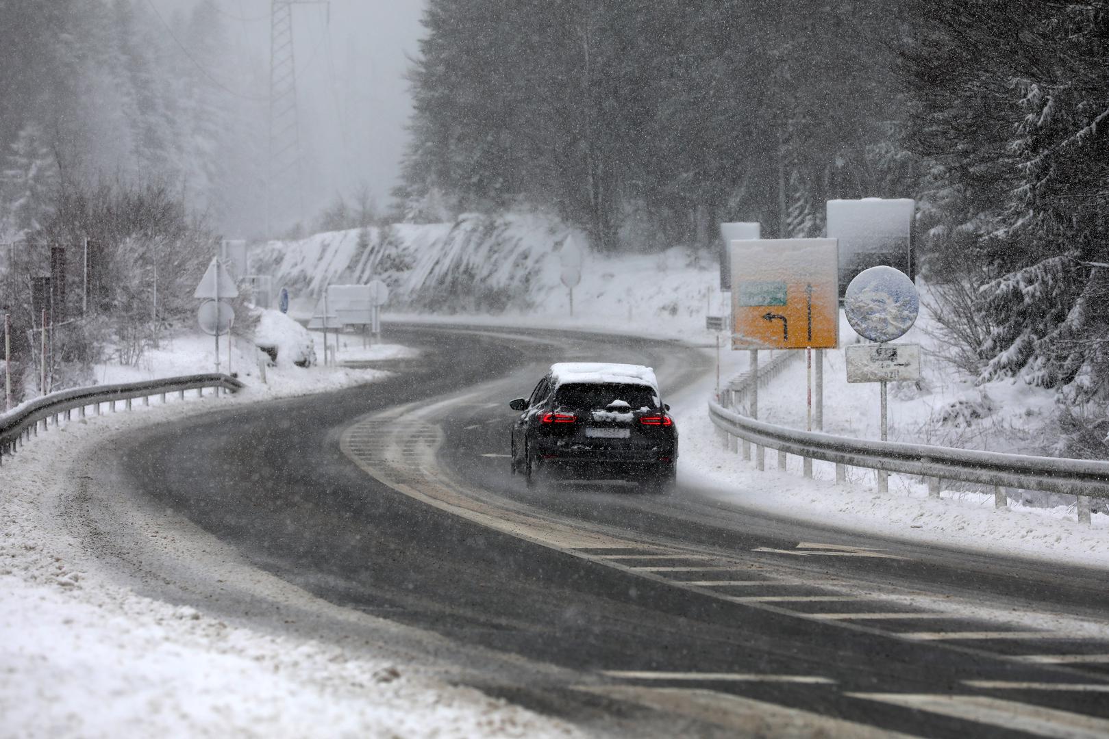 U Zagrebu se snijeg nije zadržao na tlu, no tijekom dana je bilo perioda u kojima je obilno padala kiša sa snijegom.