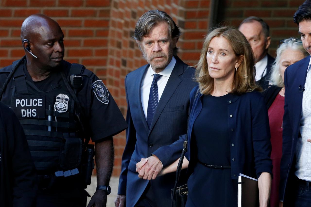 Felicity Huffman ispred suda