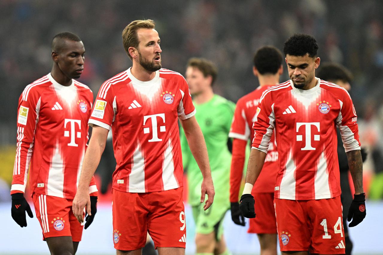 Bundesliga - Bayern Munich v FC Augsburg