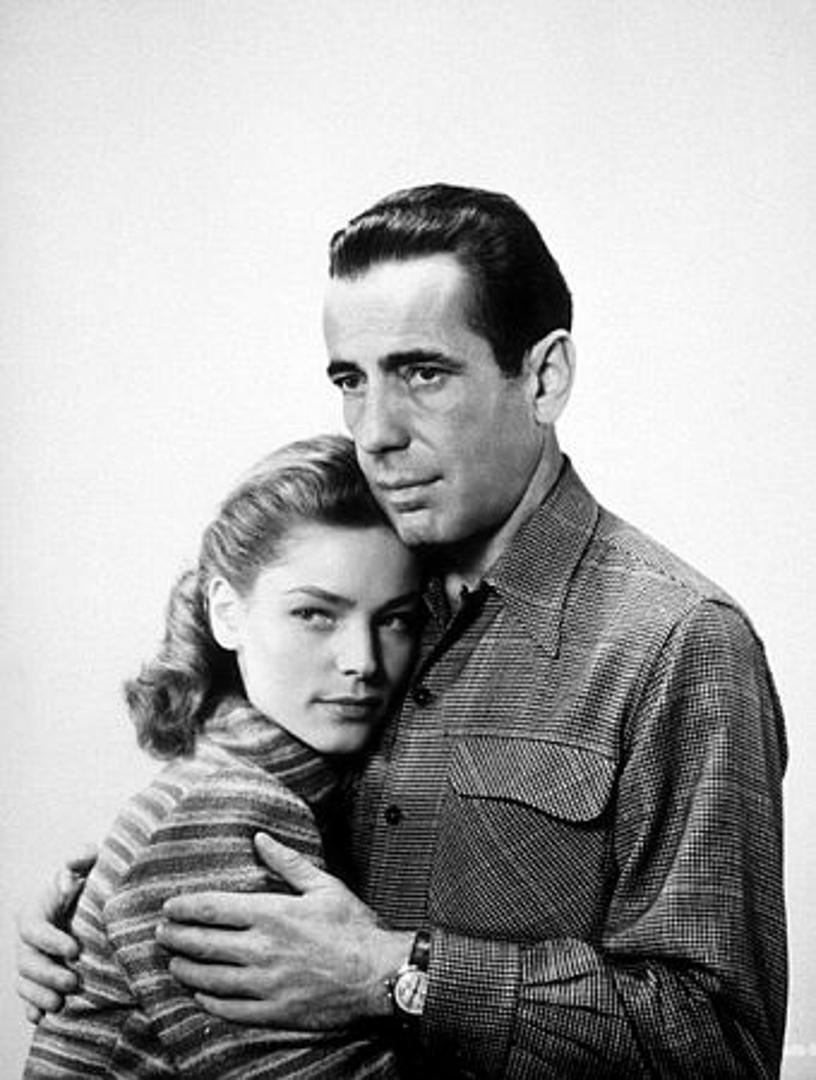 Mary Phillips uoči vjenčanja spavala je Bogartovim prijateljima, a Helen Menken oženio se usprkos njezinim lezbijskim avanturama