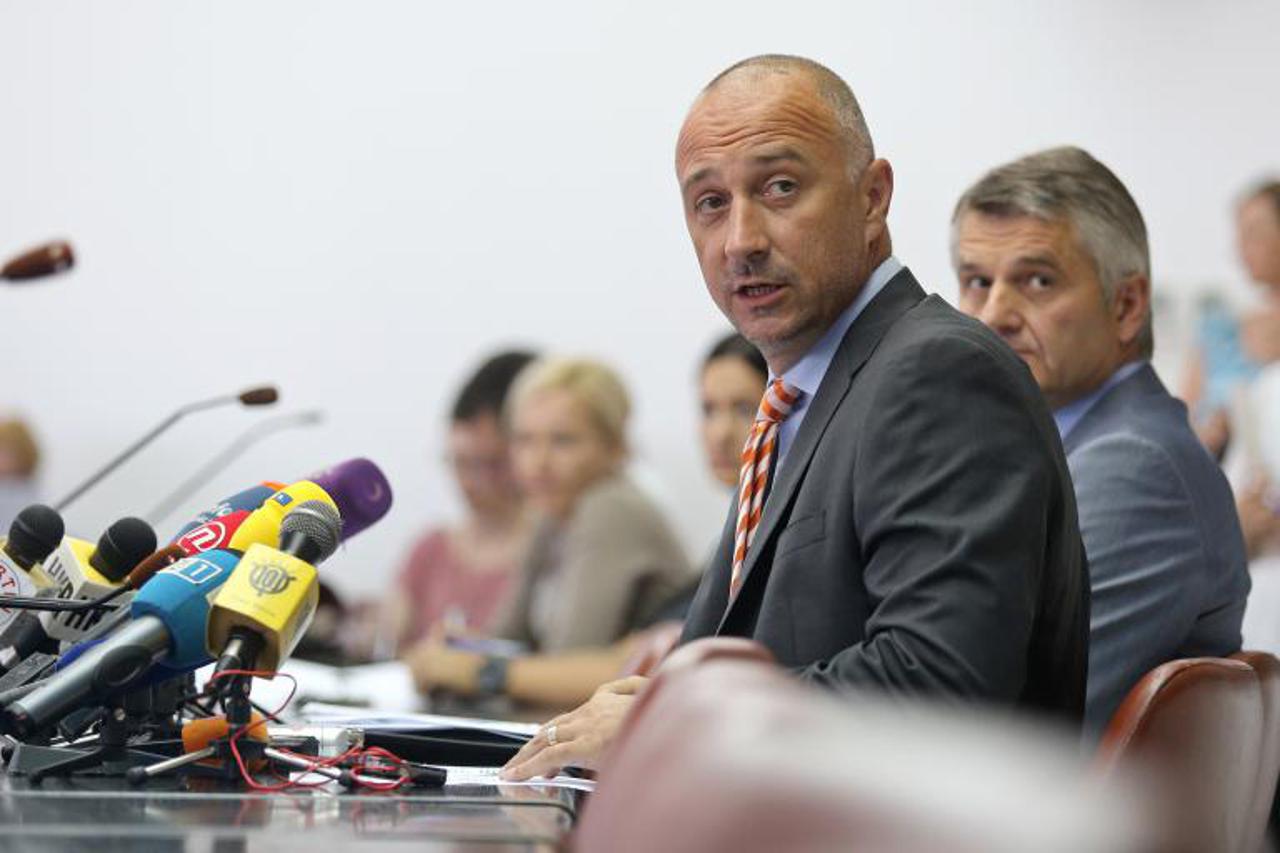 Ivan Vrdoljak, portal