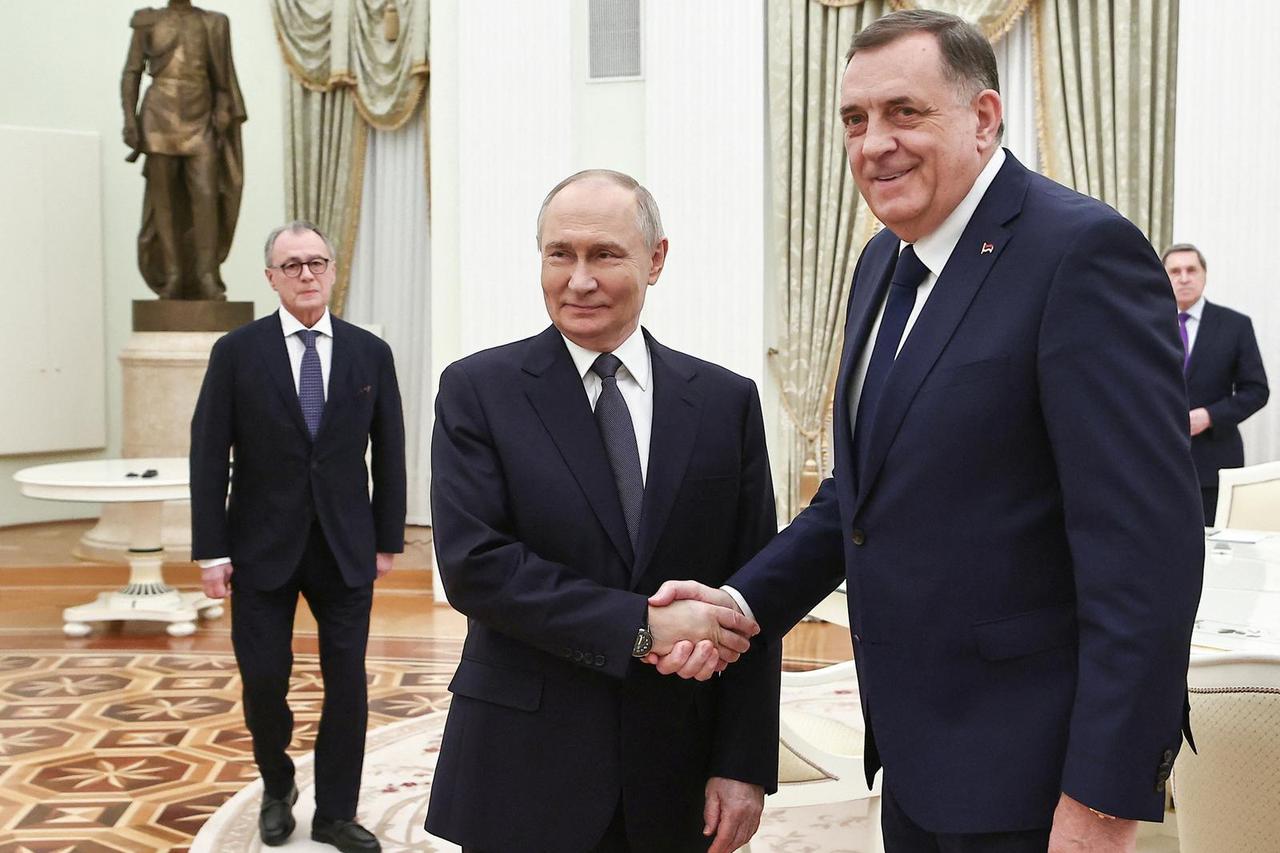 Russian President Putin and Bosnian Serb leader Dodik meet in Moscow