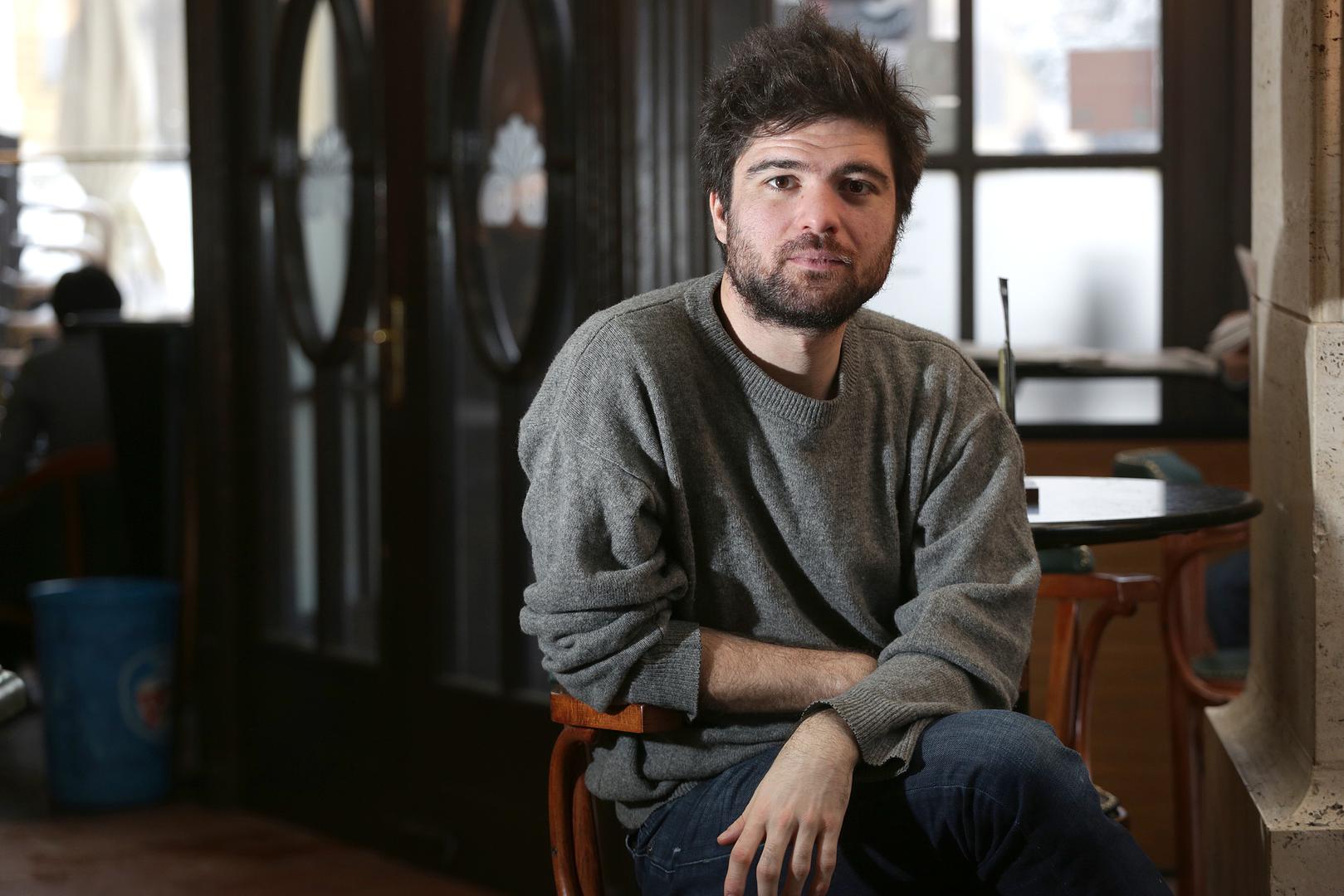 Serija je bila puna uspona i padova i nevjerojatnih zapleta, a neki od glavnih glumaca i danas su poznati baš po njihovim ulogama u ovoj sapunici. 