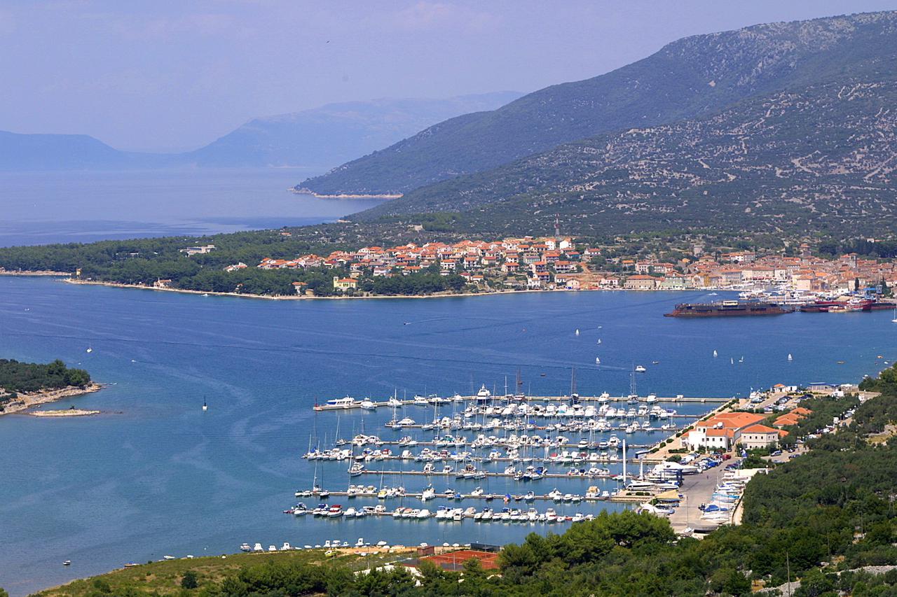 Cres