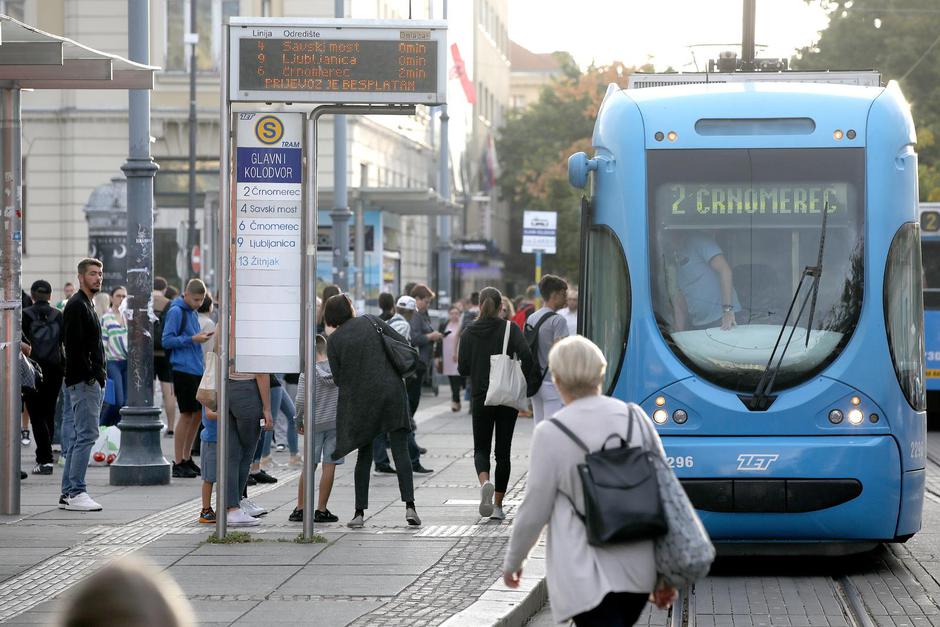 Zagreb: Dan bez automobila - besplatan javni gradski prijevoz  tramvajima, autobusima i uspinjačom