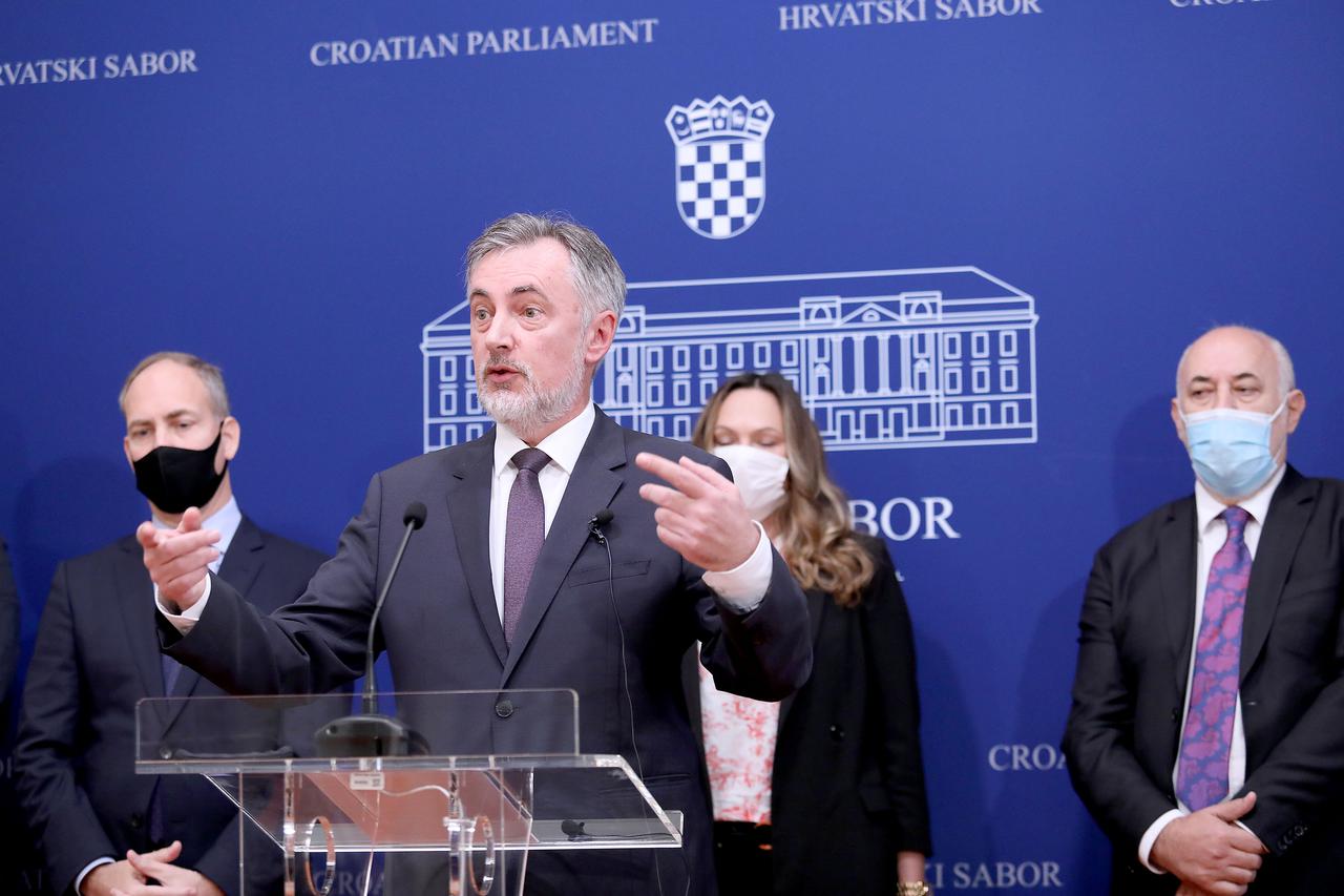 Zagreb: Miroslav Škoro o Vukovaru i državnom proračunu kao žrtvama HDZ-ove trgovačke koalicije