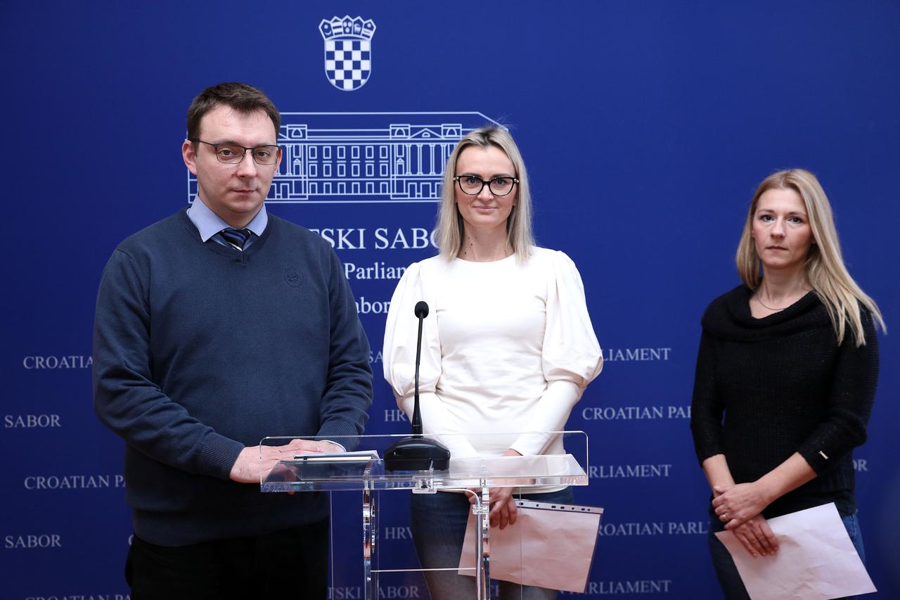 Konferencija o prosvjedu Roditelja njegovatelja