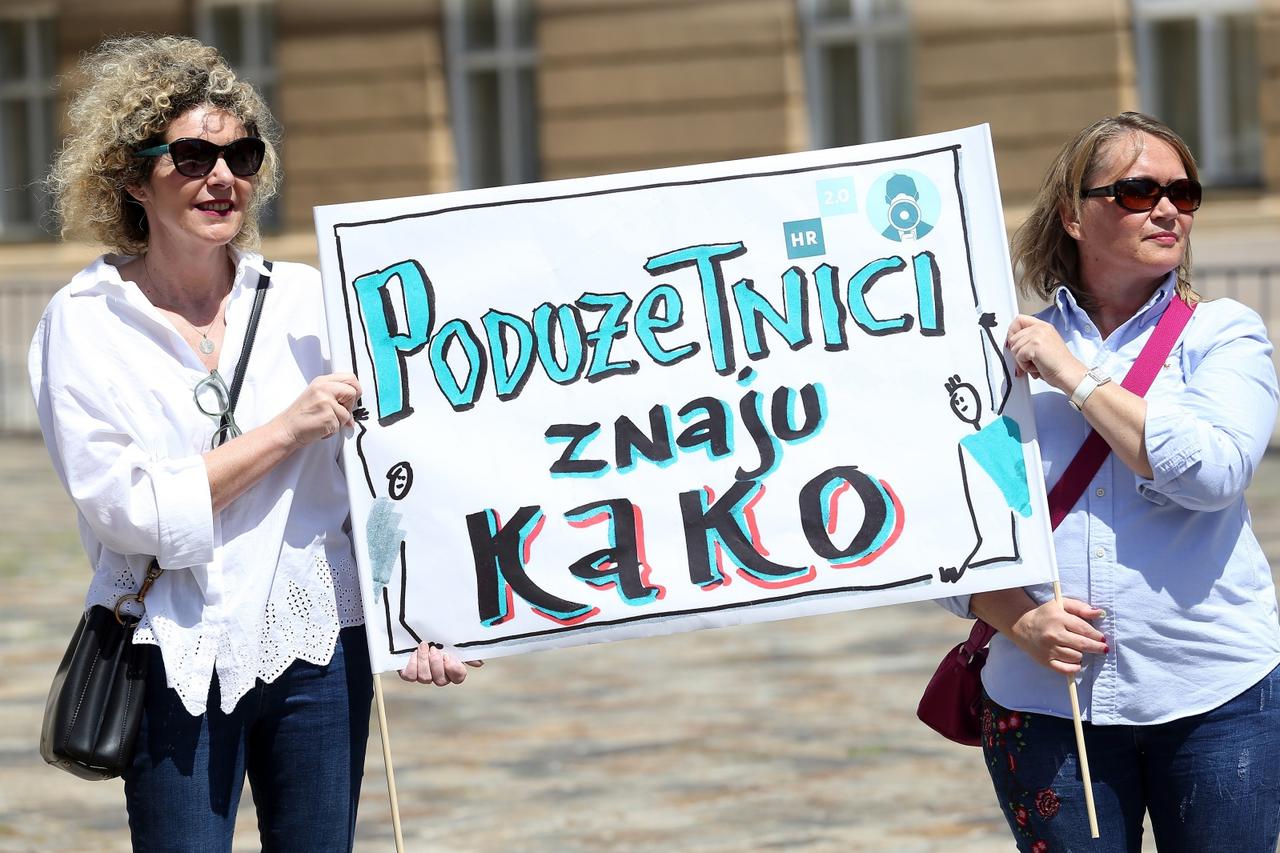 Zagreb: Održan prosvjed prijevoznika, turističkih djelatnika te svih koji se bave eventima