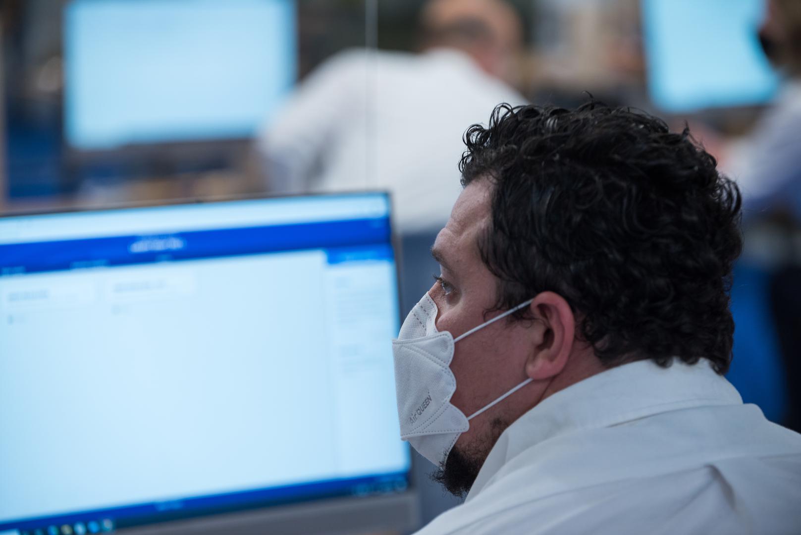 30.05.2021., Zagreb - Clanovi birackog odbora Zagrebackog velesajma prebrojali su glasove nakon zavrsenih lokalnih izbora. Photo: Bruno Fantulin/PIXSELL