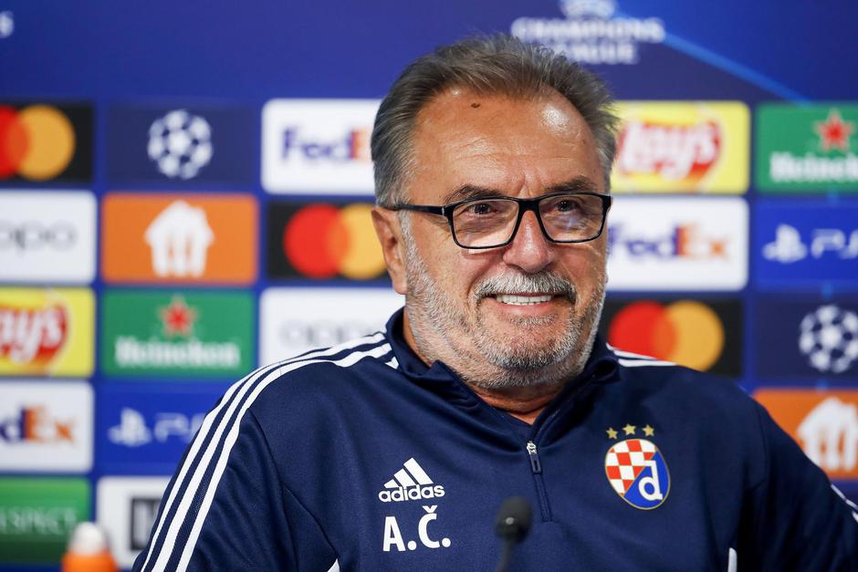 Ante Čačić i kapetan Arijan Ademi na konferenciji uoči sutrašnjeg susreta protiv norveškog Bodo/Glimta 