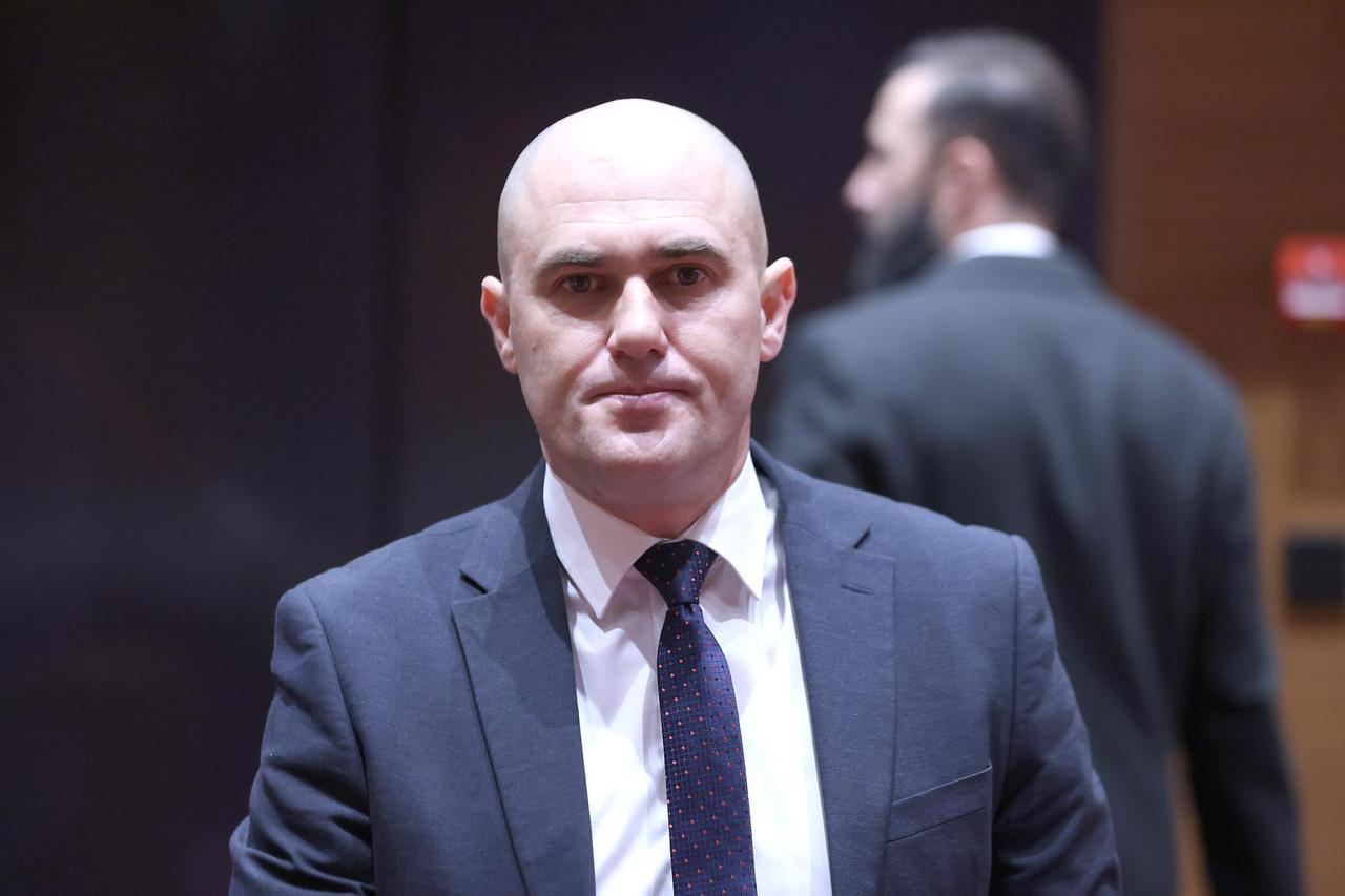 Zagreb: Nakon izlaganja zastupničkih stajališta Sabor raspravlja o izmjenama Zakona o stambenom zbrinjavanju na potpomognutim područjima