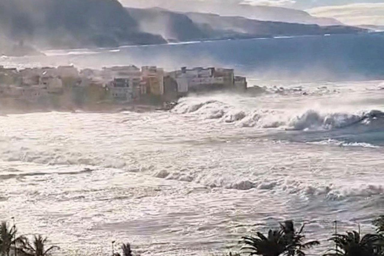 Waves travel towards the shoreline in Tenerife