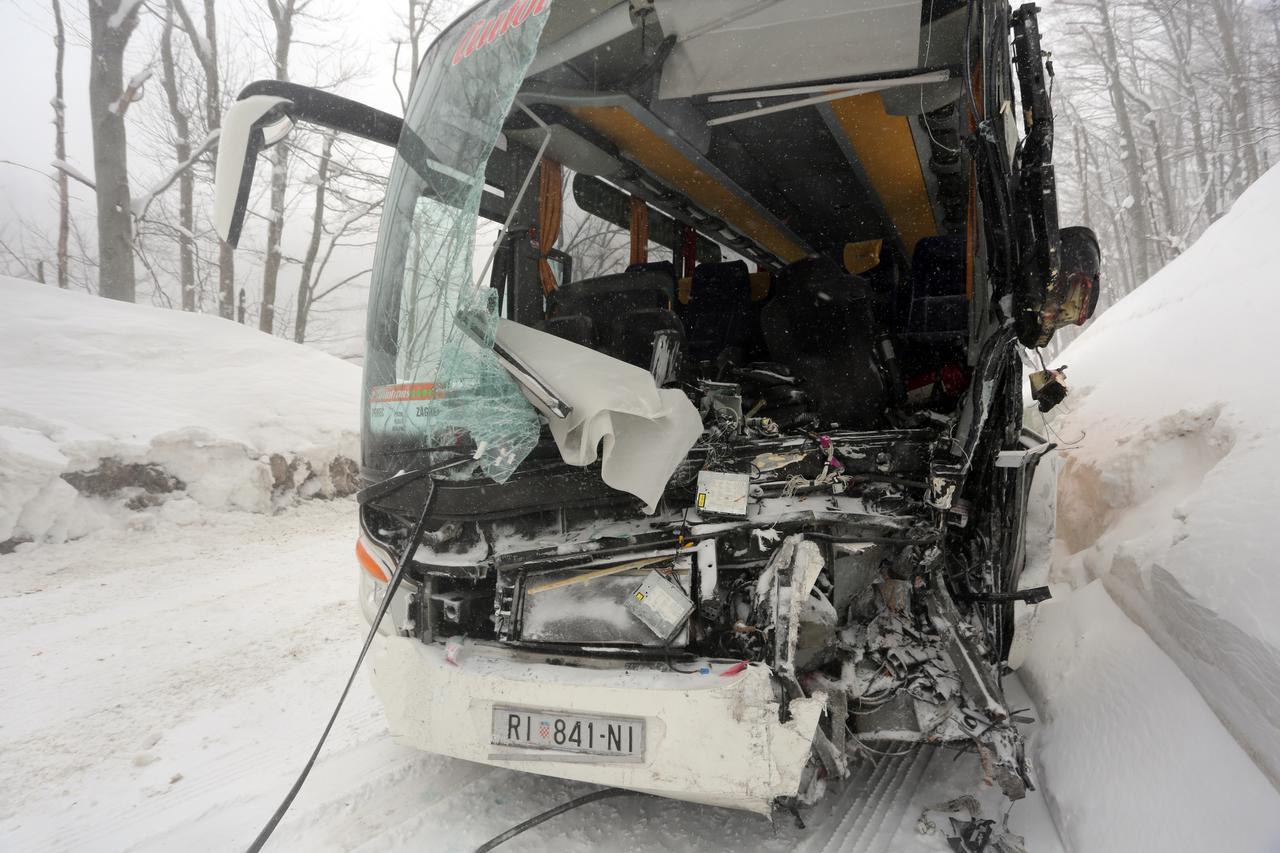 Gornje Jelenje: prometna nesreća između kamiona i autobusa