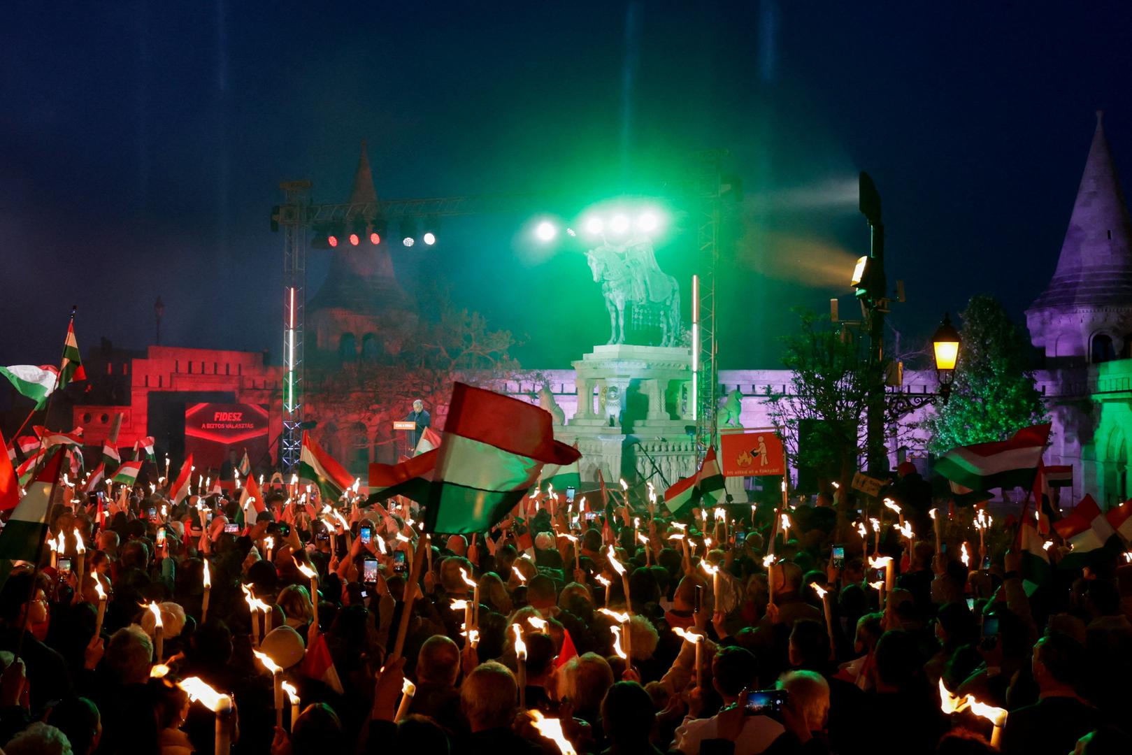 Orban (62) neprekidno je na vlasti 16 godina, nakon ranijeg mandata od 1998. do 2002. Ovo se smatra njegovom dosad najtežom izbornom kampanjom.