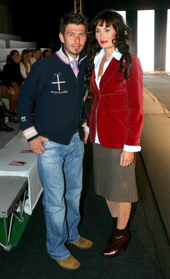 Njihova ljubav od samog je početka djelovala kao iz bajke. Upoznali su se prije više od tri desetljeća, dok je tada 18-godišnja Leonarda radila u jednom butiku u Vlaškoj ulici kao prodavačica. Atraktivna Zagrepčanka odmah je zapela za oko perspektivnom nogometašu Dinama, kojem je trebalo vremena da se odvaži i pozove Leonardu na spoj. U butik u kojem je radila svraćao je nekoliko puta s izlikom da treba zamijeniti, a potom i skratiti sako koji je kupio. Nasmiješena Leonarda pokušala je udovoljiti svim njegovim zahtjevima, a nakon nekoliko susreta konačno je odlučila izaći s Bobanom. 