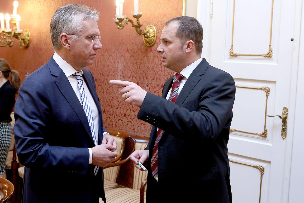 10.04.2014., Zagreb - U Banskim dvorima odrzana je redovita sjednica Vlade RH. Photo: Patrik Macek/PIXSELL