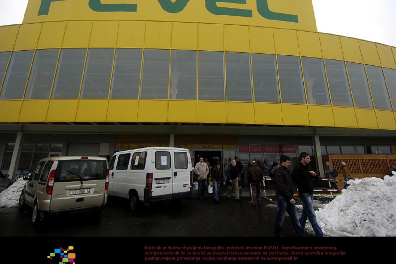 'pevec_PXL_unu_100312'