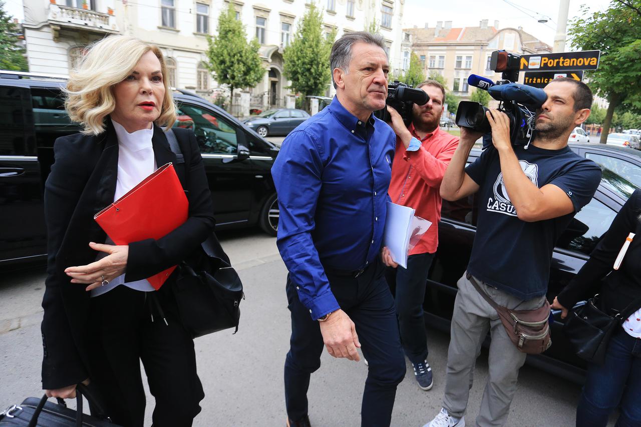 Kada su jučer dolazili na sud, ništa nije upućivalo na to da će rasprava biti prekinuta zbog još jednog u nizu divljačkih ispada Zdravka Mamića