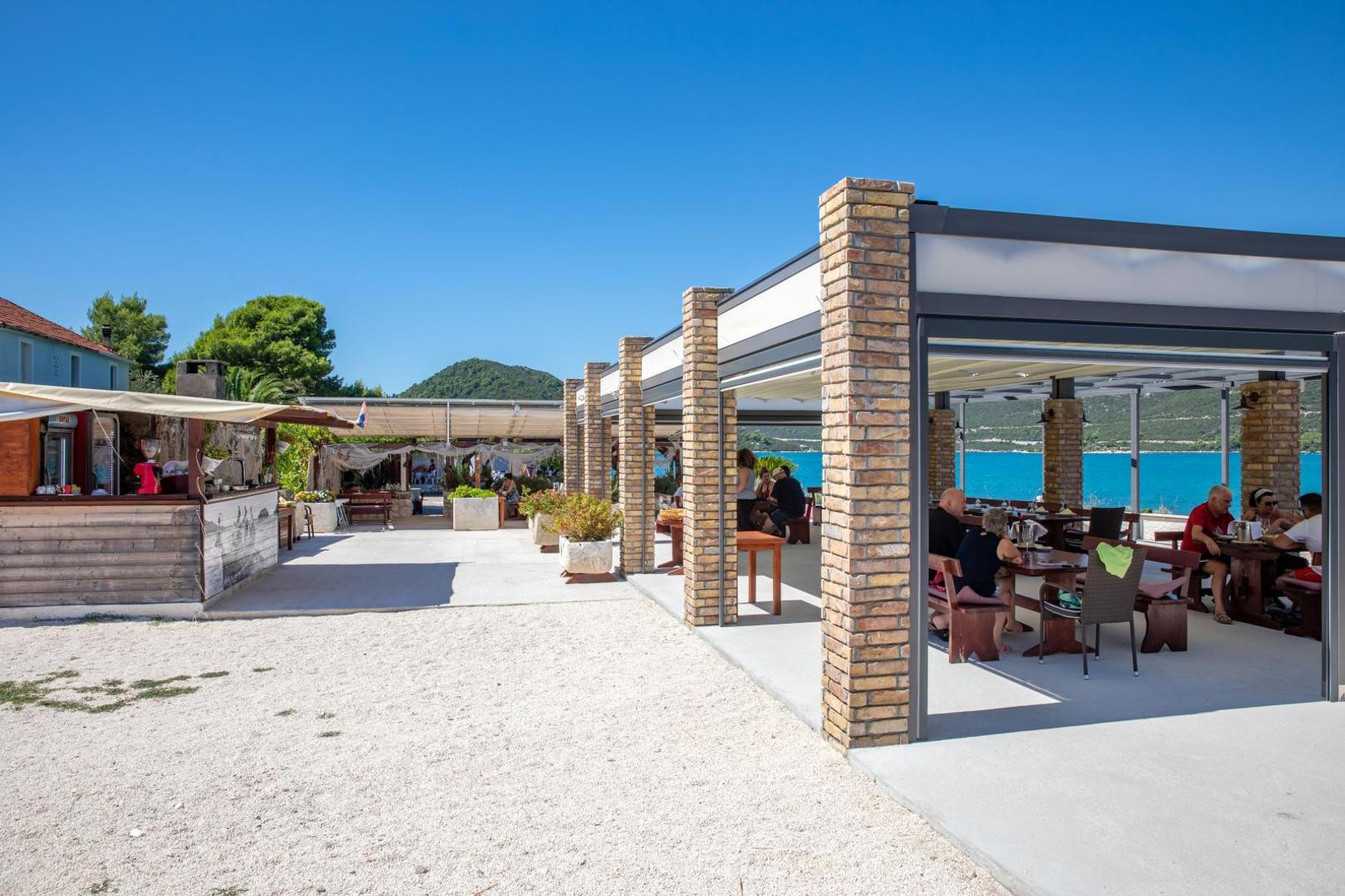 Gosti su ponajviše iz Dubrovnika i okolice, ali i iz Zagreba i Hercegovine