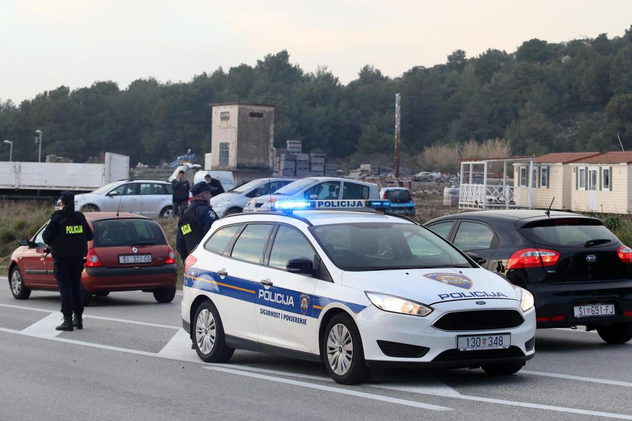 Šibenik: Zbog potrage za ubojicom policija blokirala sve prilaze gradu