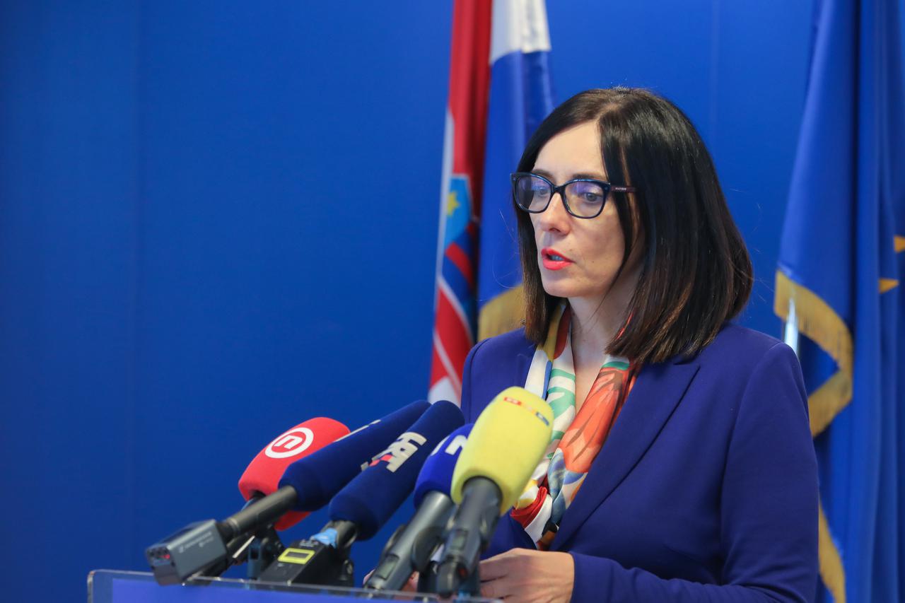 Ministrica Divjak predstavila rezultate PISA testova