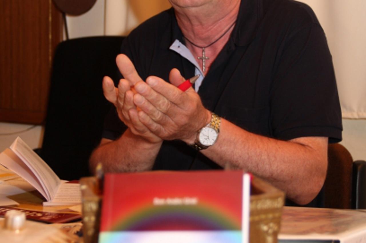 '06.06.2011, Supetar, Brac- Zupnik zupe sv Petra u Supetru don Andro Ursic napisao je knjigu Gay- parade manifestacije izopacene seksualnosti Photo: Ivana Ivanovic/PIXSELL'