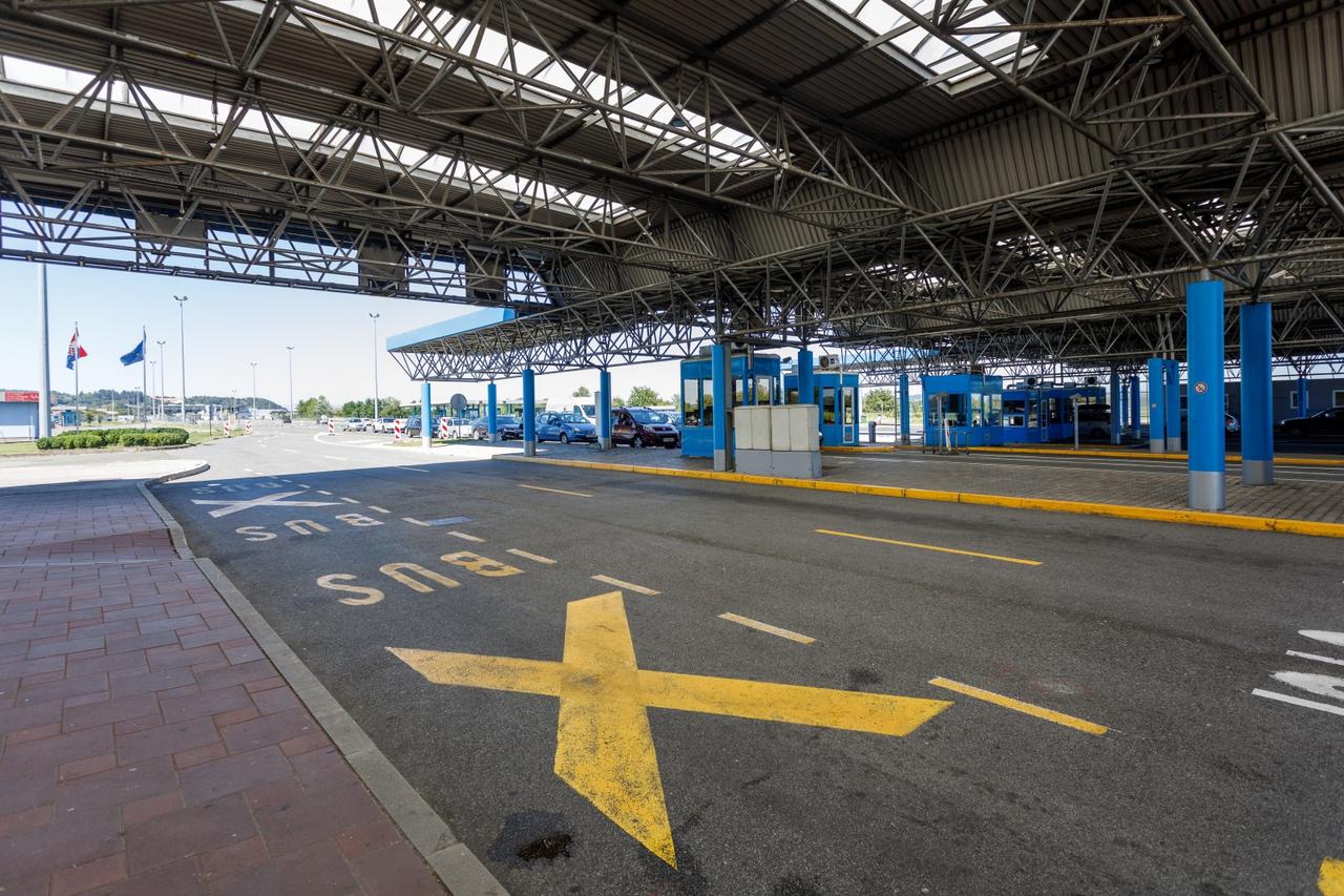 Na graničnom prijelazu Bregana nema gužvi ni dužih čekanja