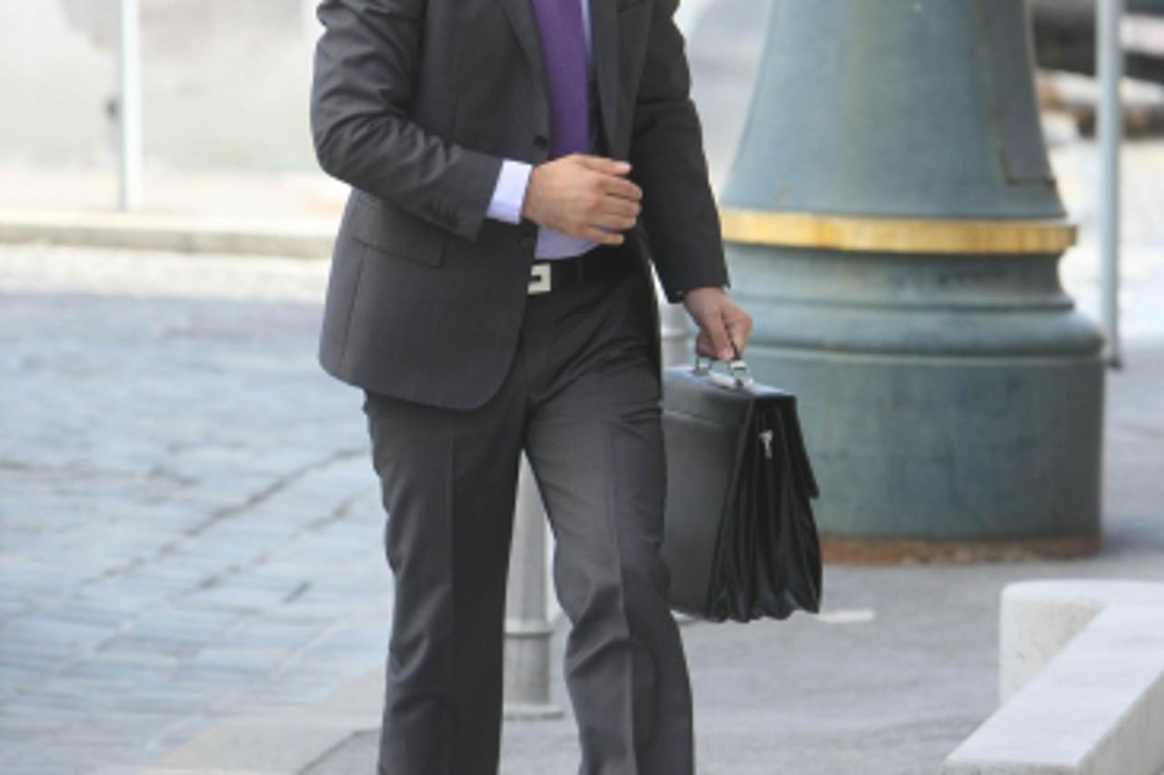 '06.07.2010., Zagreb - Zastupnici Hrvatskog sabora dolaze na posao. Josip Salapic, HDZ, 08:57.  Photo: Petar Glebov/PIXSELL'