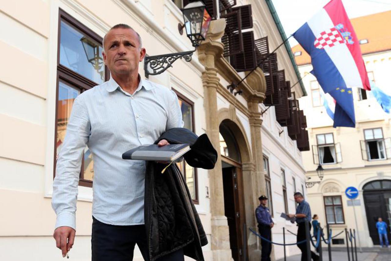 Stožer za obranu hrvatskog Vukovara nakon sastanka s Milanovićem u Vladi (1)