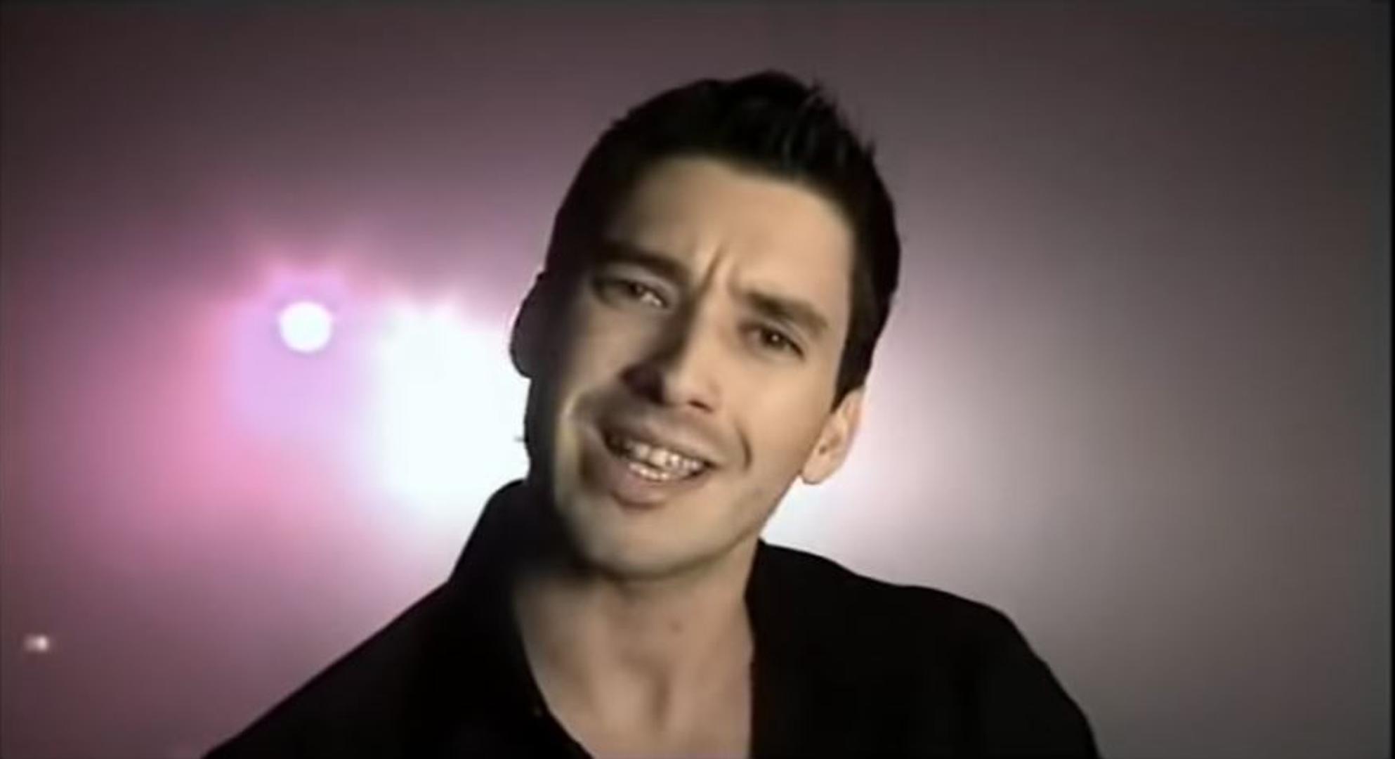 Iako su djelovali samo godinu dana, dečki su uspjeli u tom periodu snimiti i album naziva ''Instant'', a nakon instantne slave svatko je odlučio krenuti svojim putem. 
