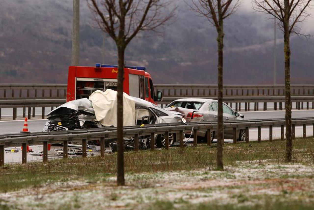 Nesreća na A1 kod Ličkog Lešća