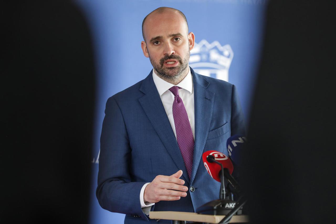 Zagreb: Ministar Ivan Paladina održao konferenciju za medije