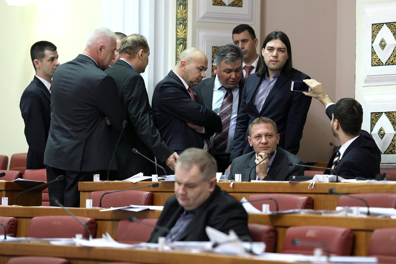 Saborska straža izbacila Ivana Pernara