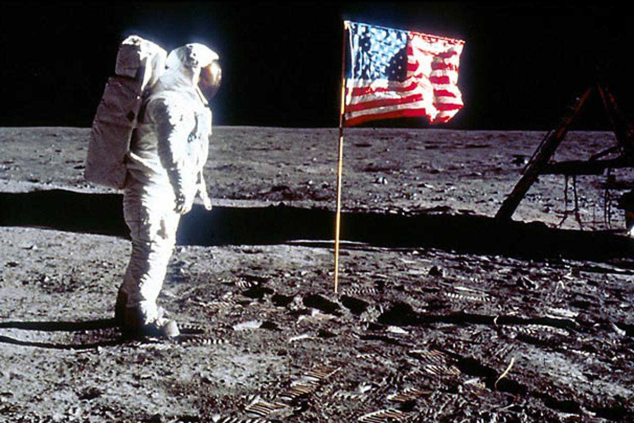Apollo 11 prvi put na Mjesecu