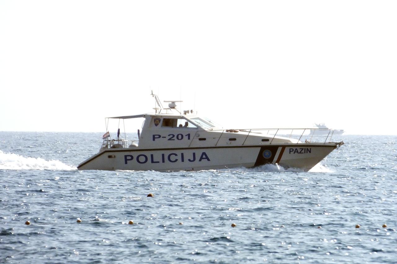 policija