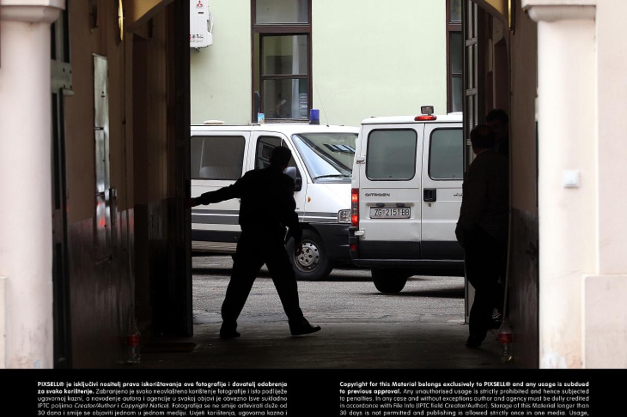 '13.11.2012., Zagreb - Na Zupanijski sud u Zagrebu dovedeni su osumnjicenici uhiceni u akciji Hipokrat na saslusanje kod istraznog suca. Photo: Goran Stanzl/PIXSELL'
