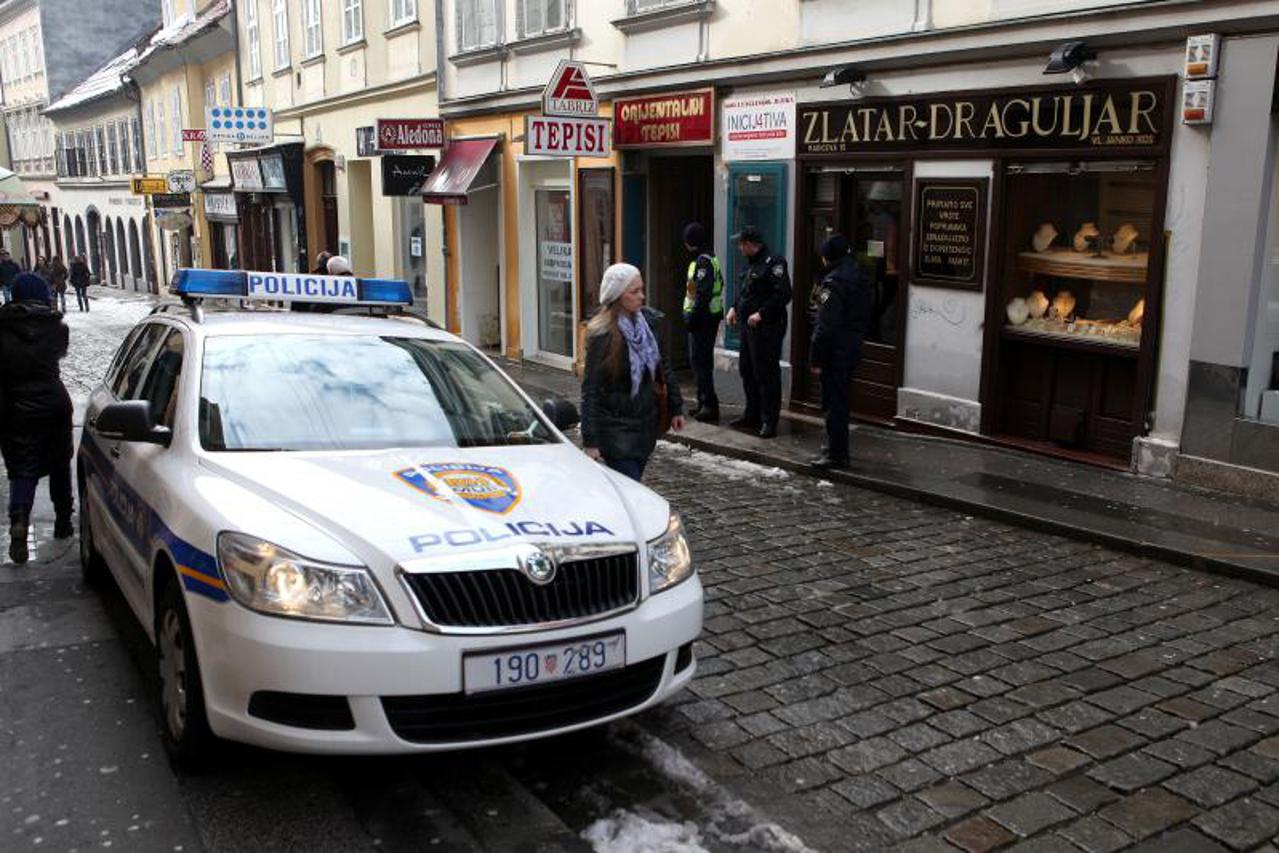 pljačka zlatarnice (1)